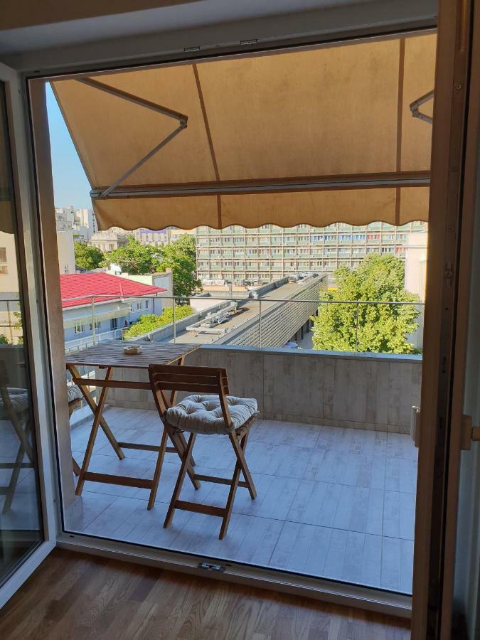 Central Luxury Flat With Terrace - Adela Accommodation - Ideal For Long Stays Bukarest Kültér fotó