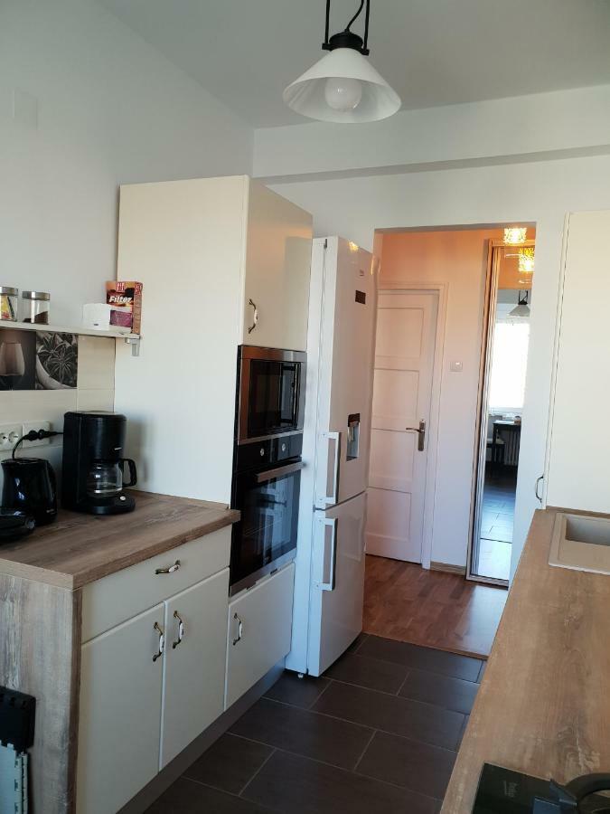 Central Luxury Flat With Terrace - Adela Accommodation - Ideal For Long Stays Bukarest Kültér fotó