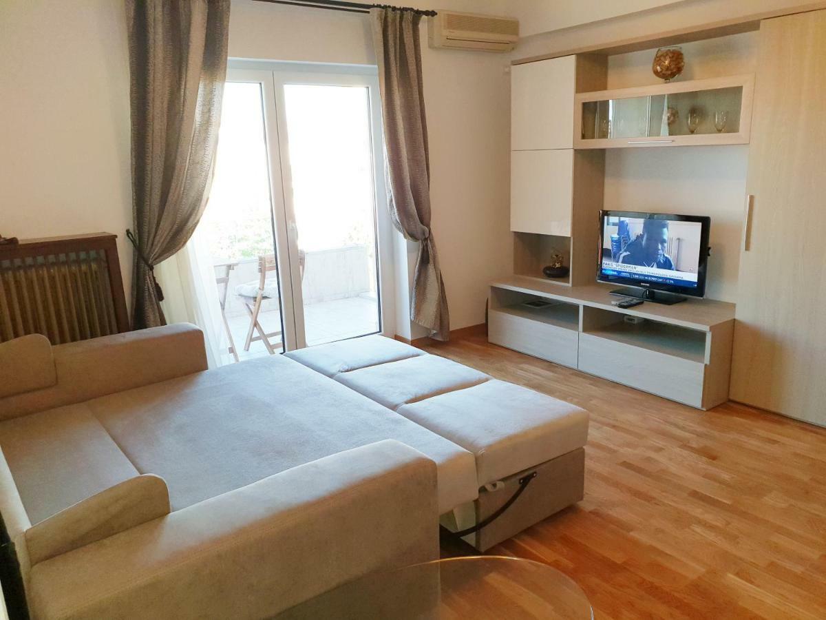 Central Luxury Flat With Terrace - Adela Accommodation - Ideal For Long Stays Bukarest Kültér fotó